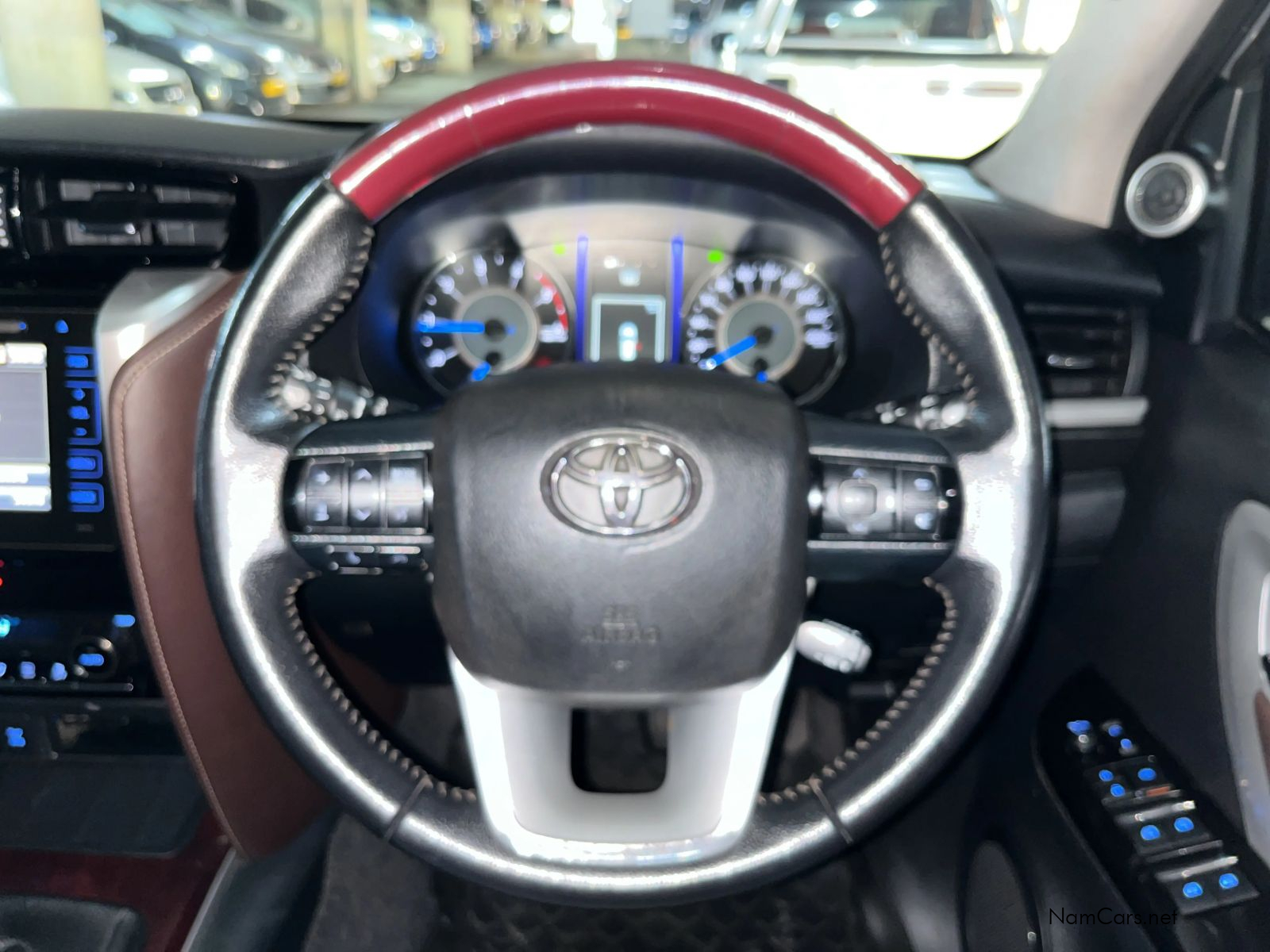 2016 Toyota Fortuner photo 9