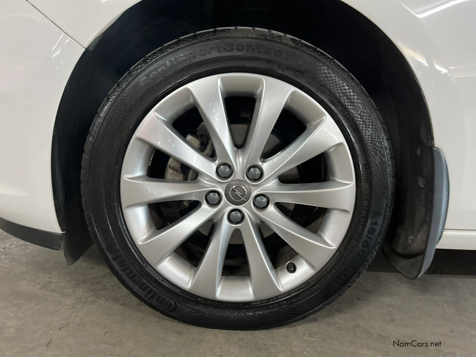 2015 Opel Astra photo 15