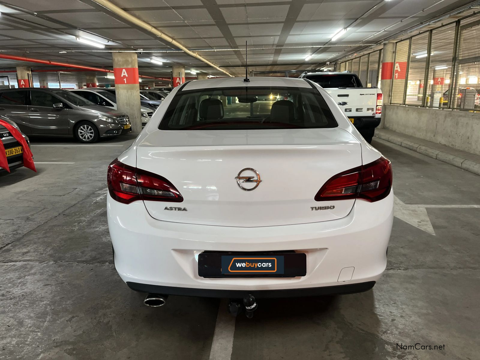 2015 Opel Astra photo 3