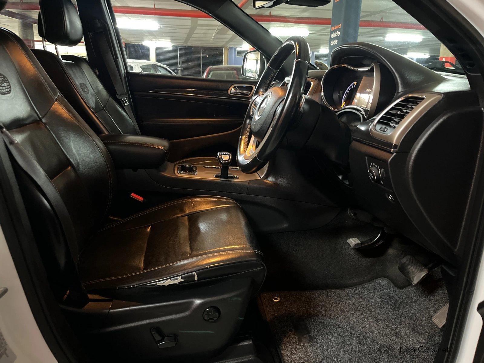 2017 Jeep Grand Cherokee photo 13