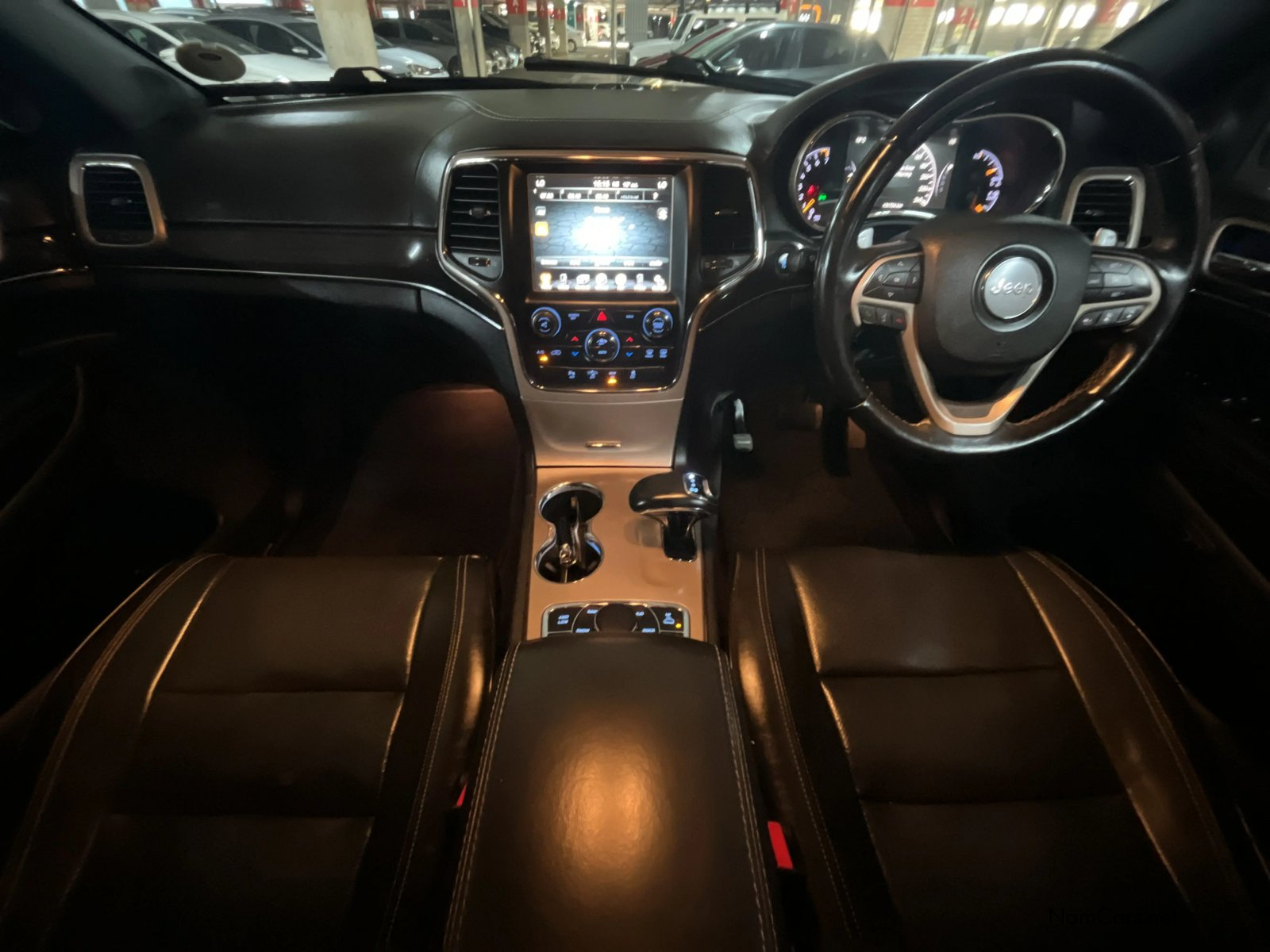 2017 Jeep Grand Cherokee photo 18