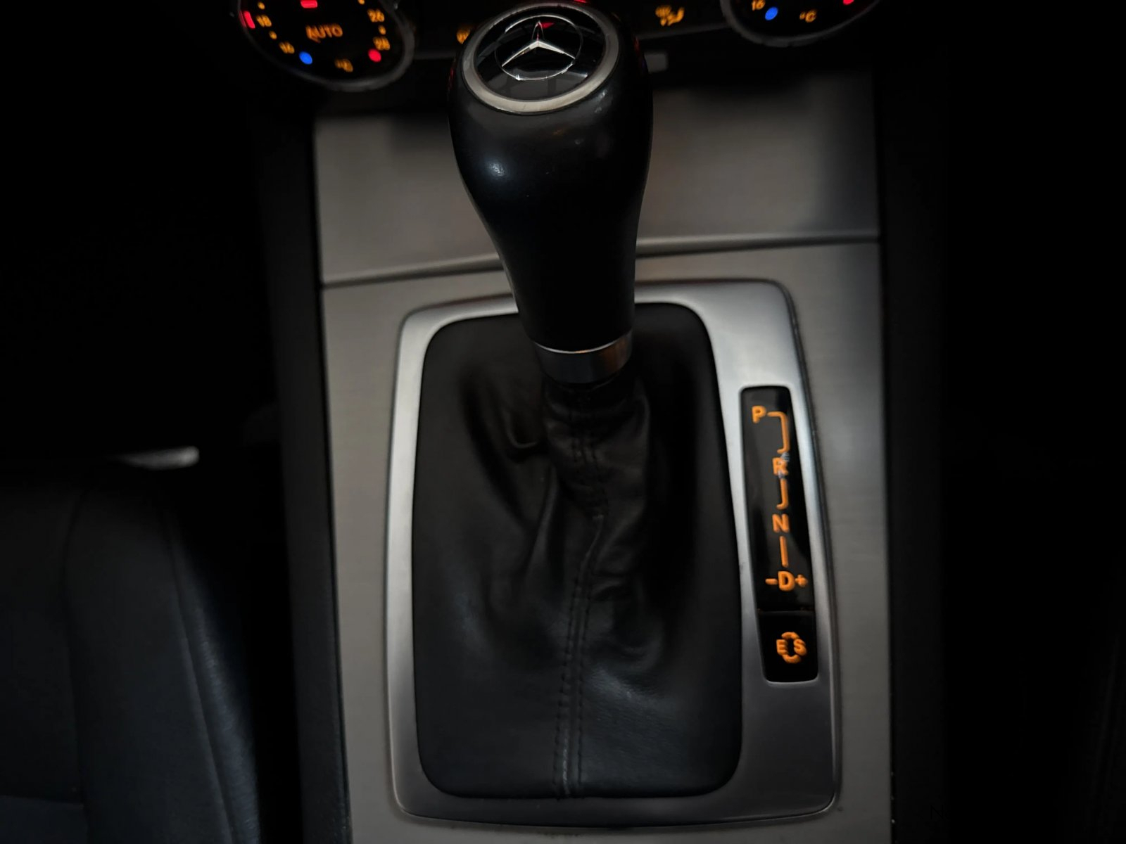 2011 Mercedes-Benz C Class photo 12