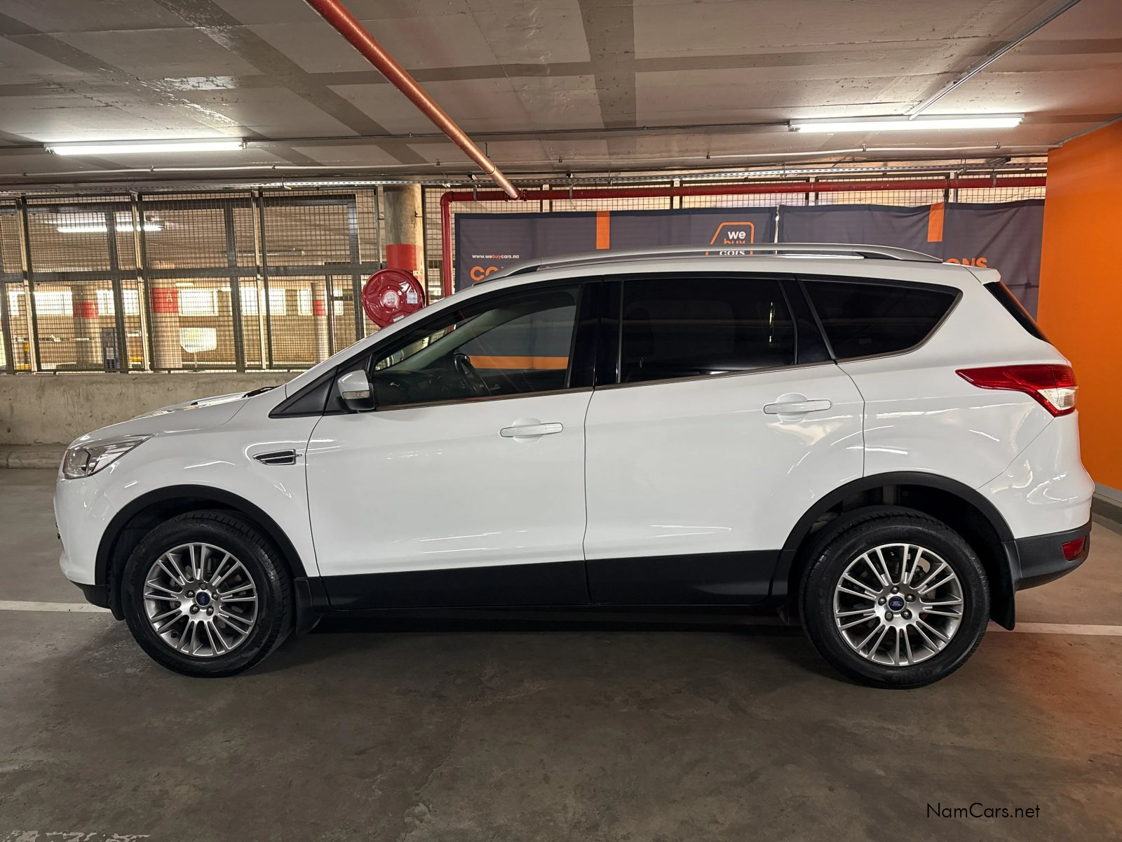2016 Ford Kuga photo 2