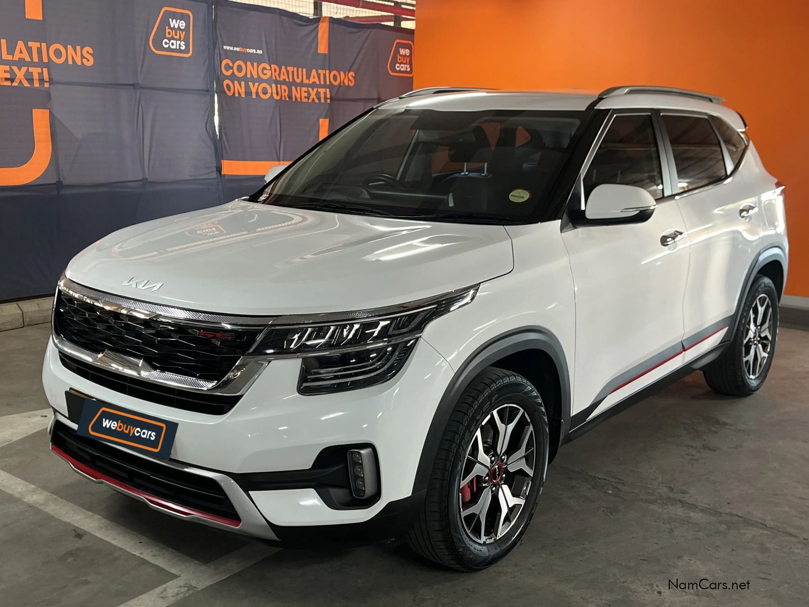2023 Kia Seltos photo 1