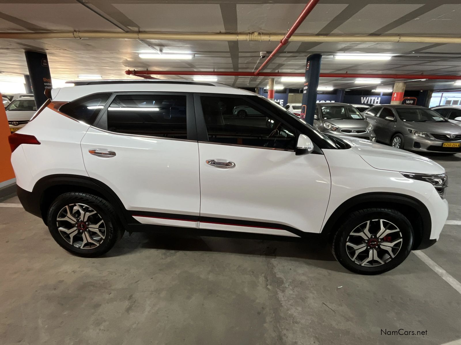 2023 Kia Seltos photo 4