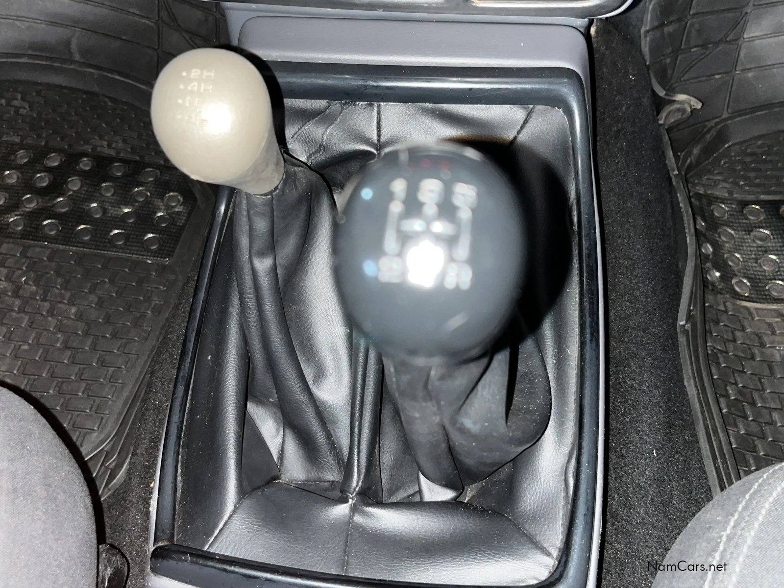 2018 Nissan Hardbody photo 10