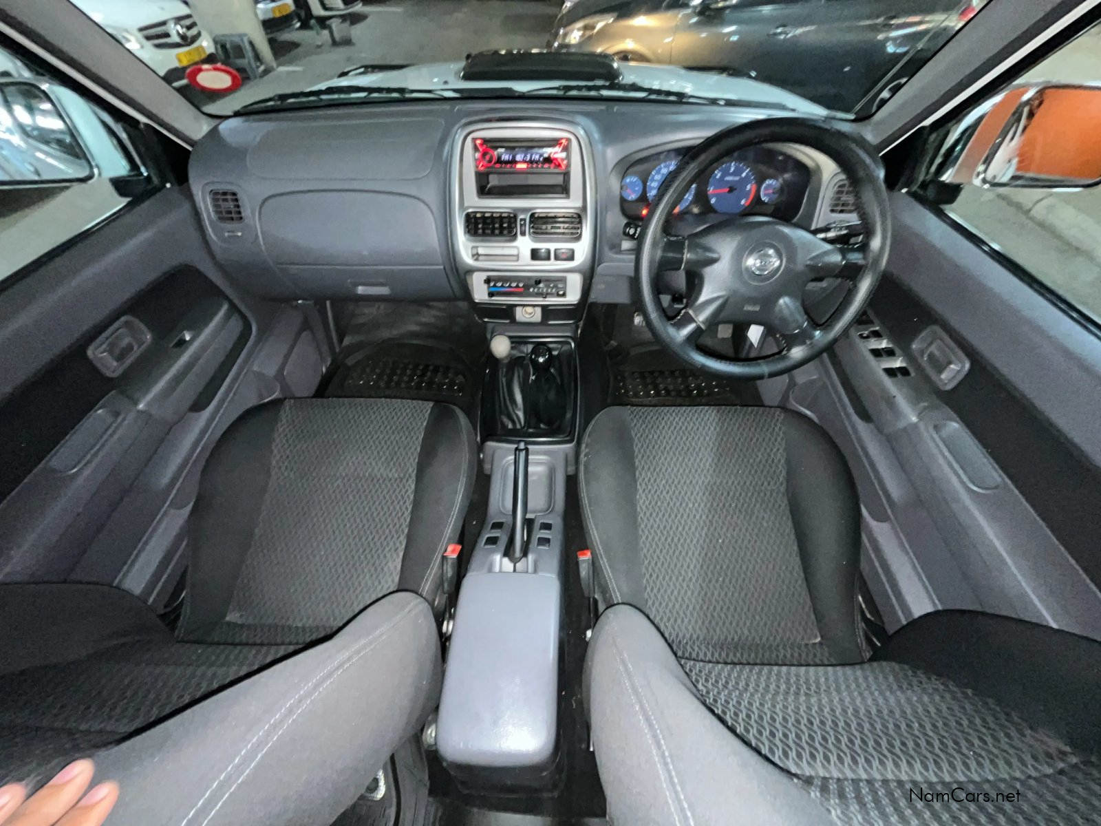 2018 Nissan Hardbody photo 16