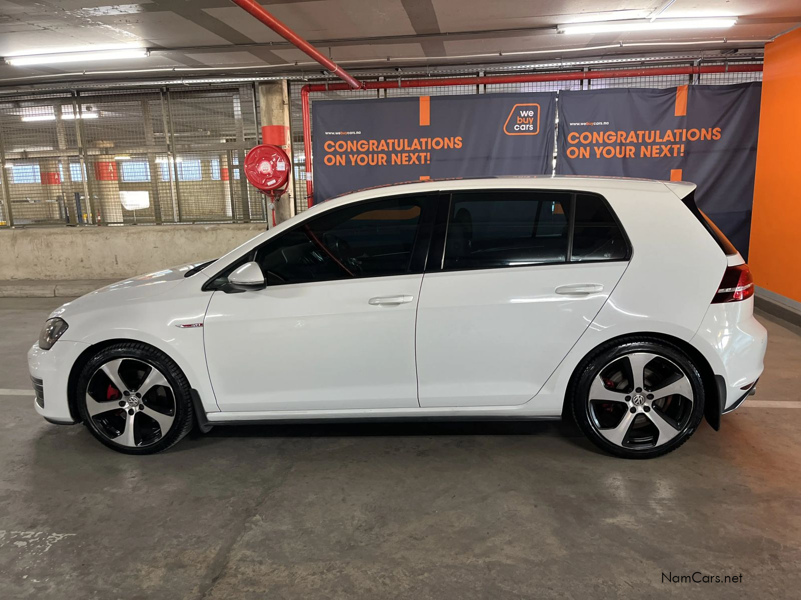2015 Volkswagen Golf photo 2