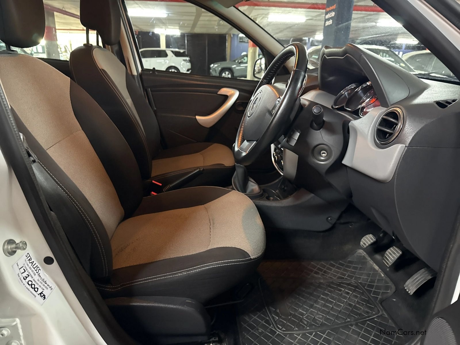 2016 Renault Duster photo 10