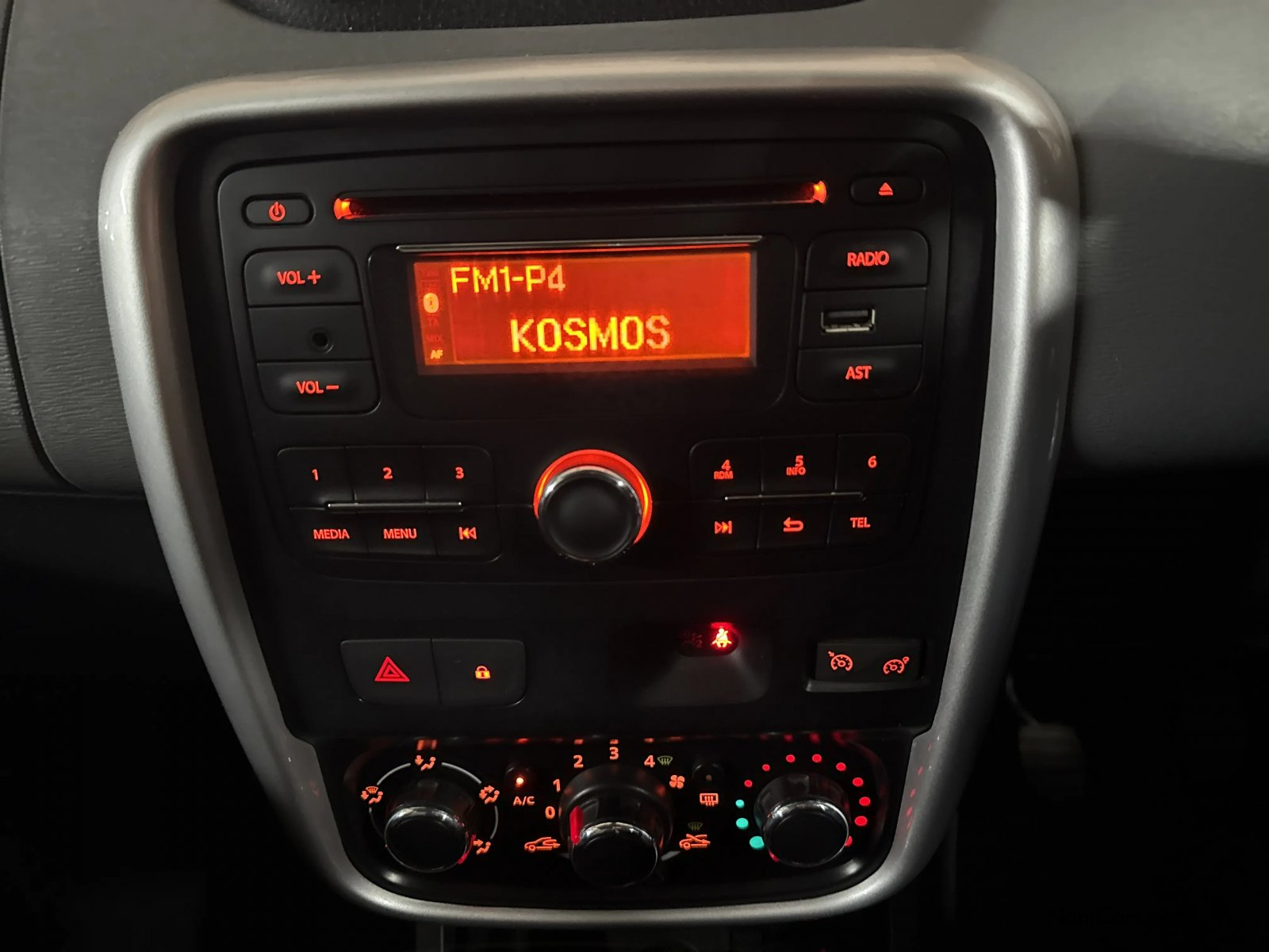 2016 Renault Duster photo 14