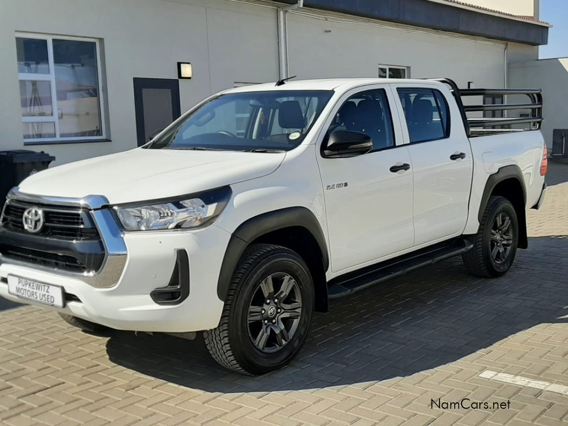 2022 Toyota Hilux photo 1