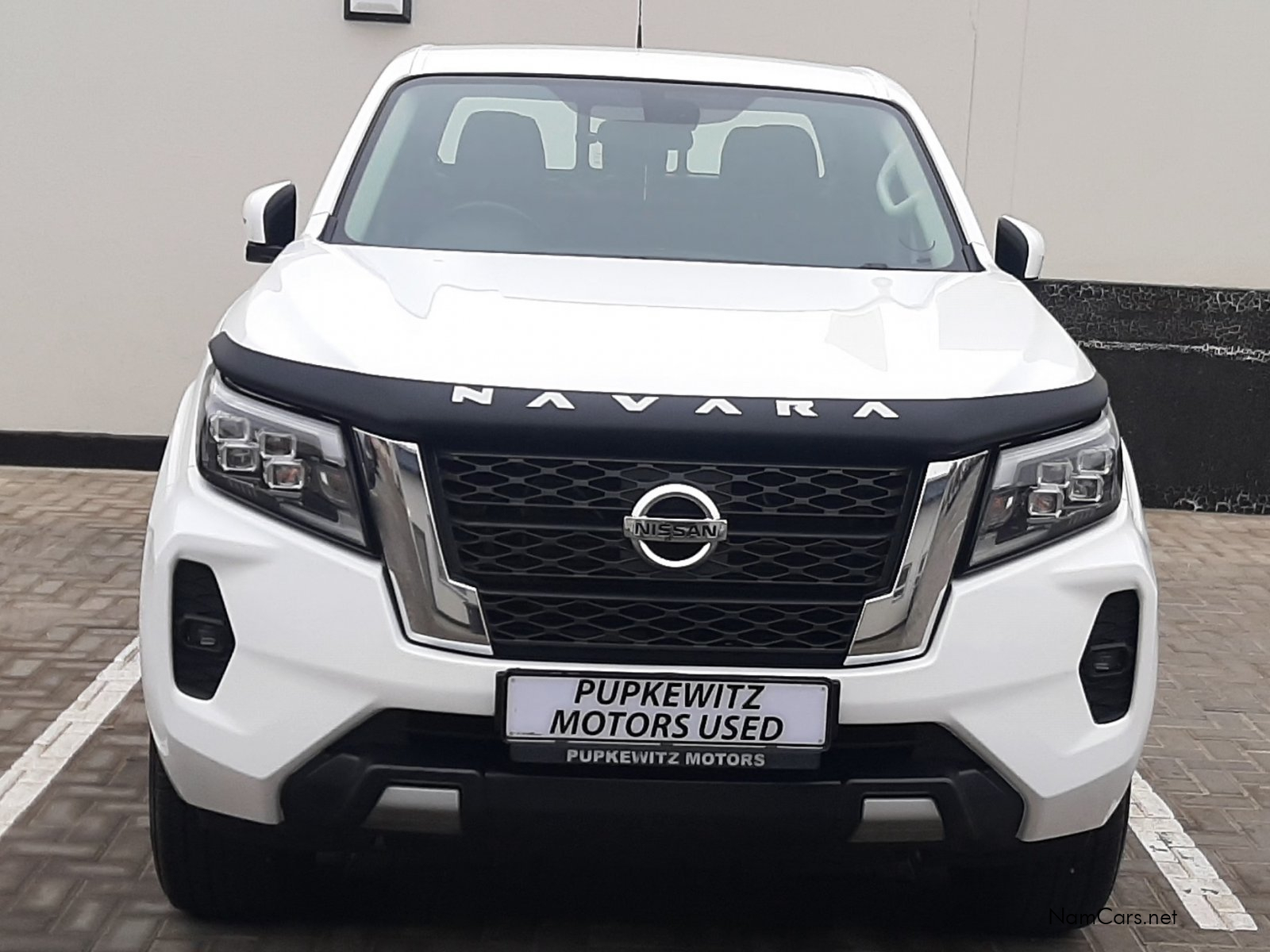 2023 Nissan Navara photo 1