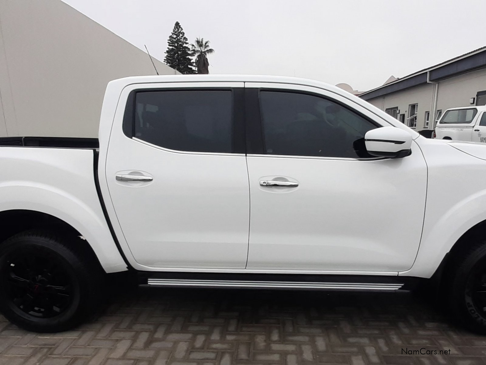 2023 Nissan Navara photo 4
