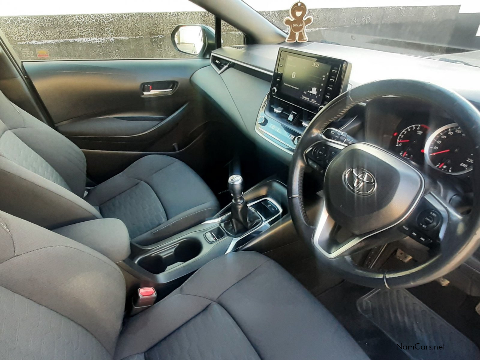 2022 Toyota Corolla photo 4