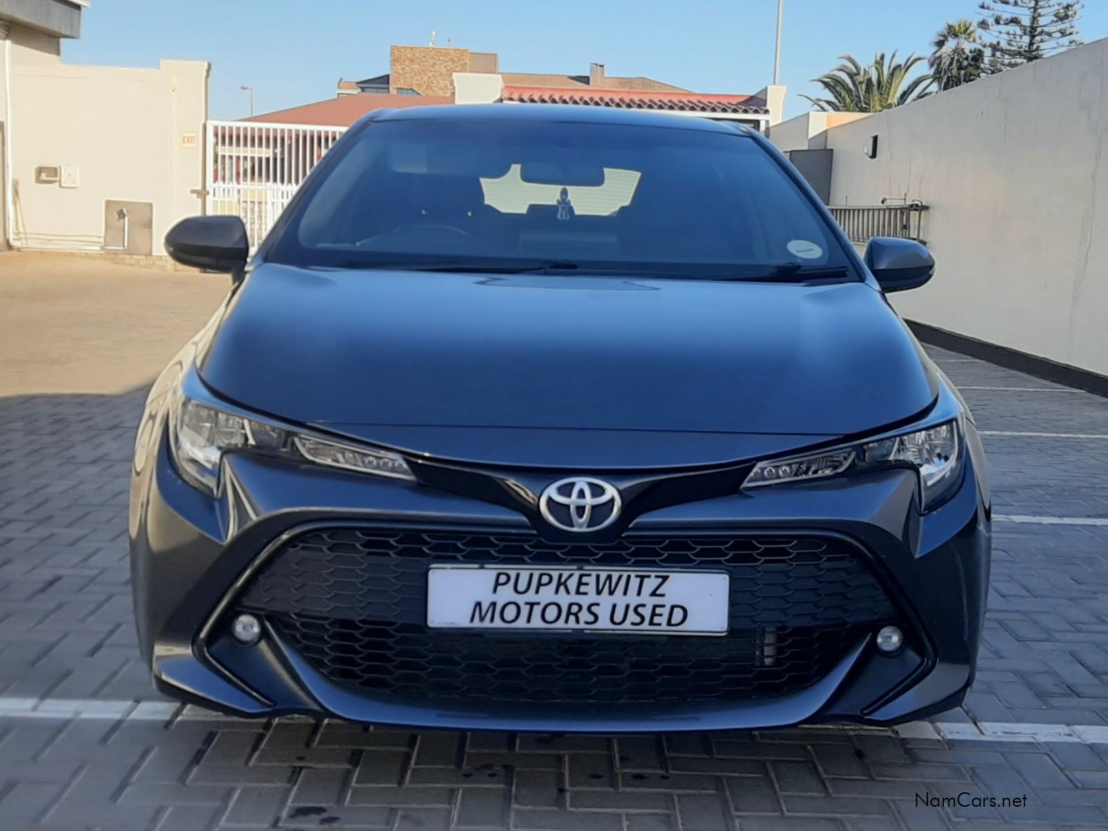 2022 Toyota Corolla photo 2