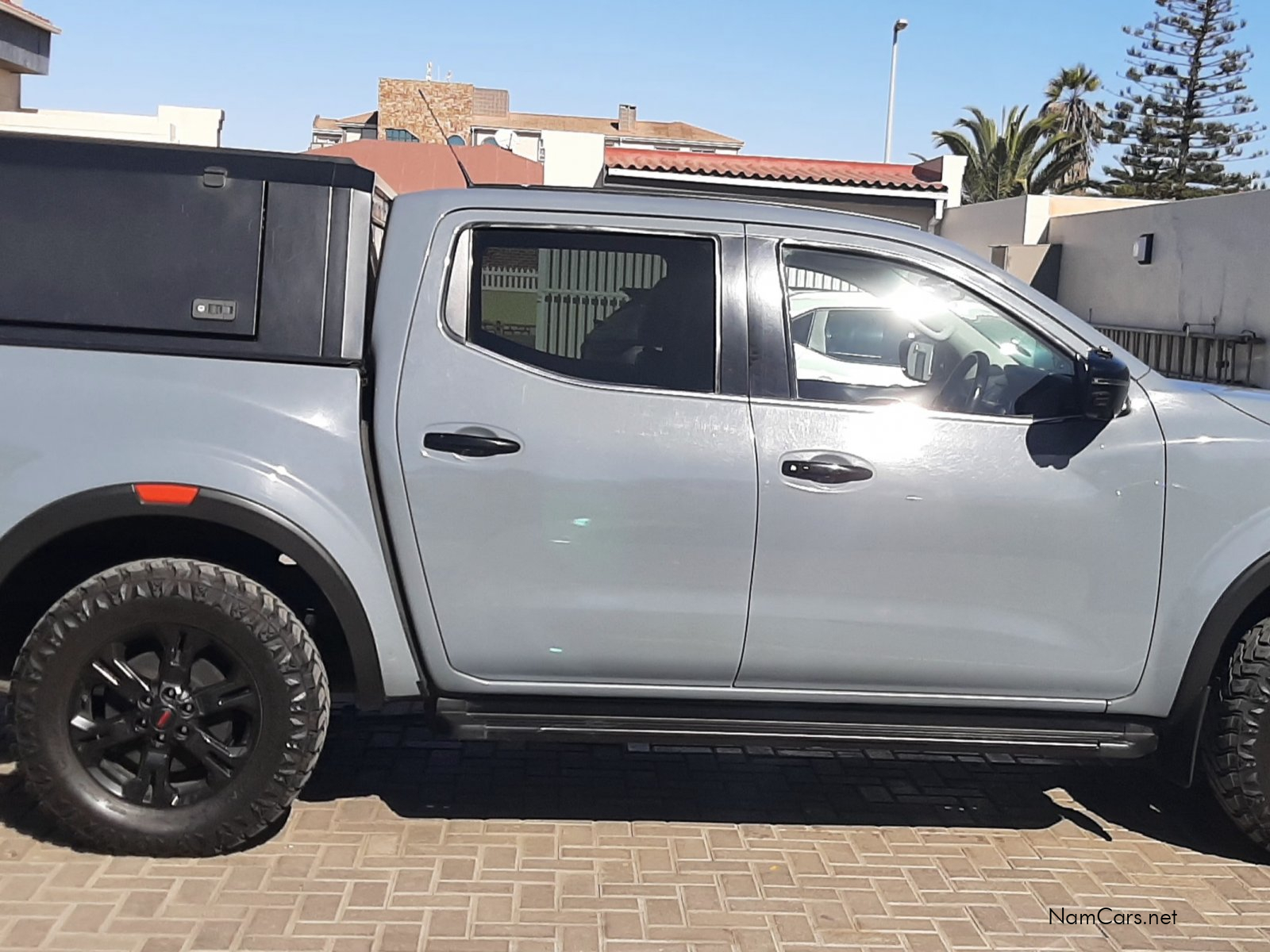 2022 Nissan Navara photo 2