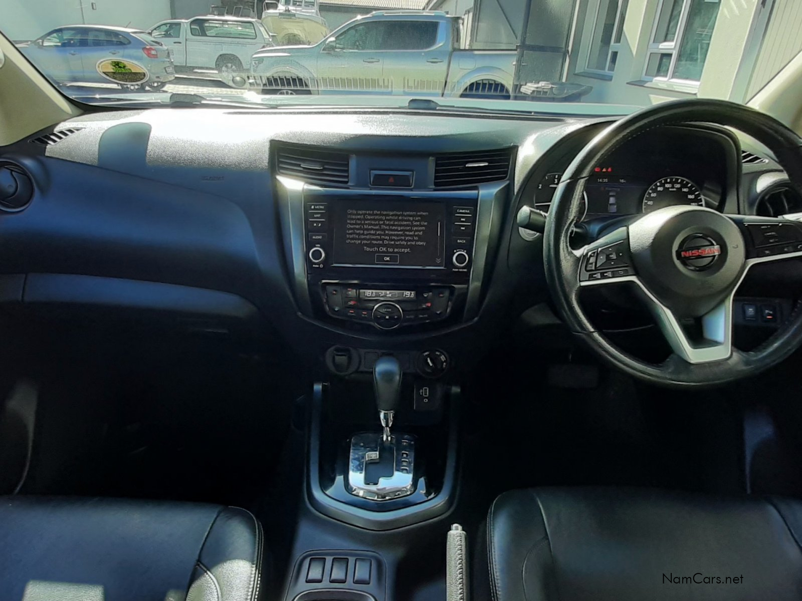 2022 Nissan Navara photo 6