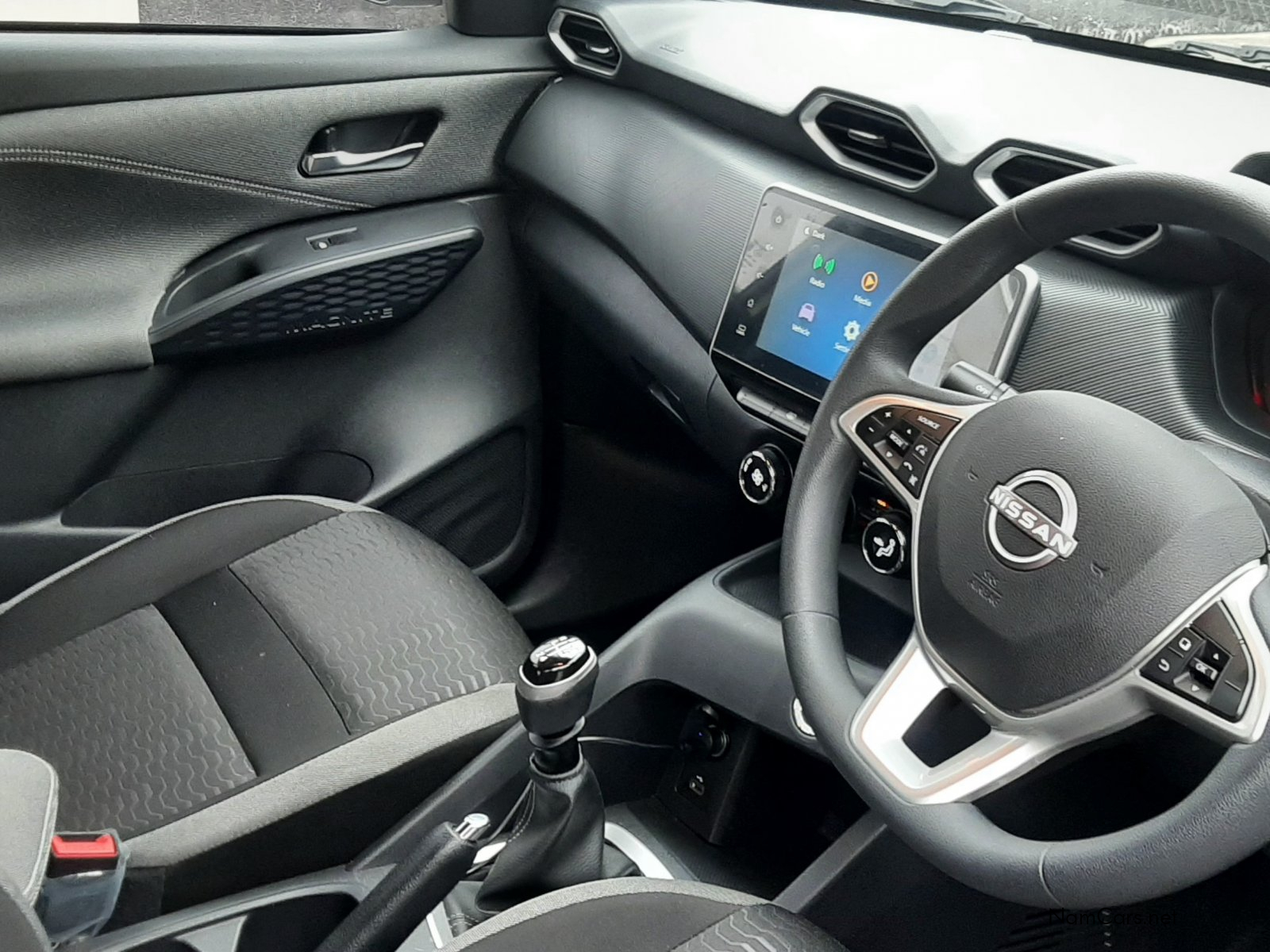 2026 Nissan Magnite photo 7