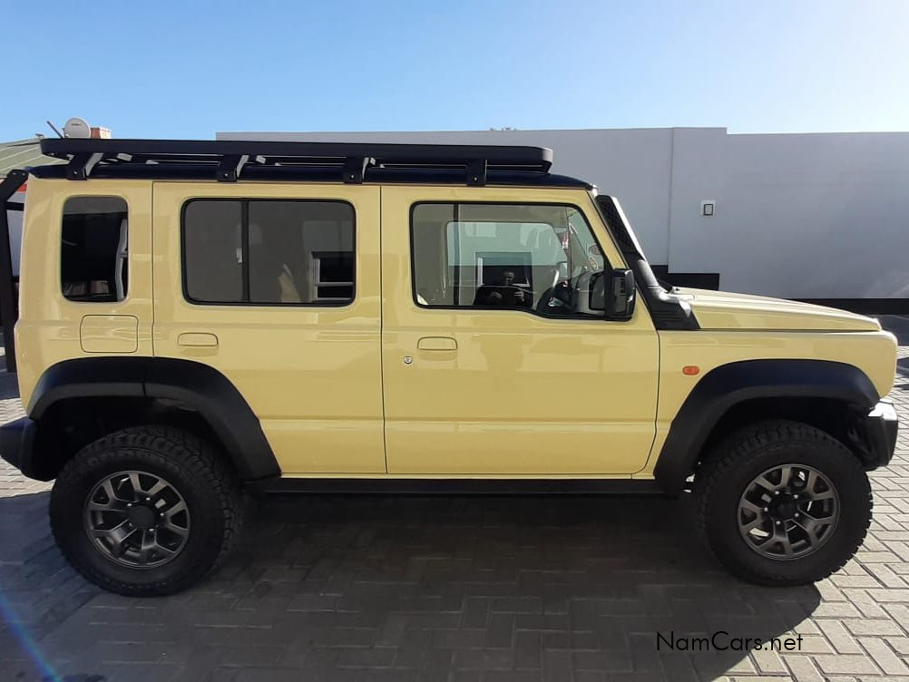 2023 Suzuki Jimny photo 3