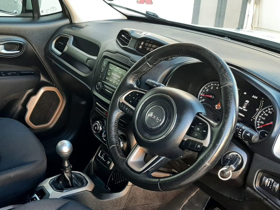 2015 Jeep Renegade photo 10