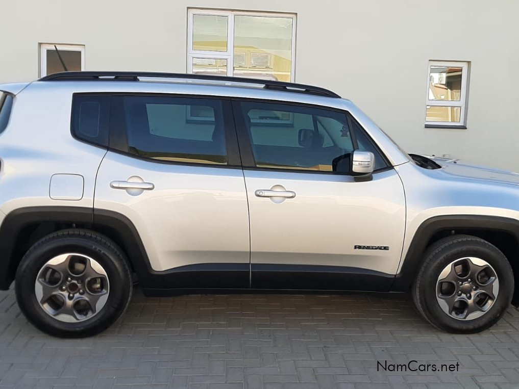 2015 Jeep Renegade photo 6