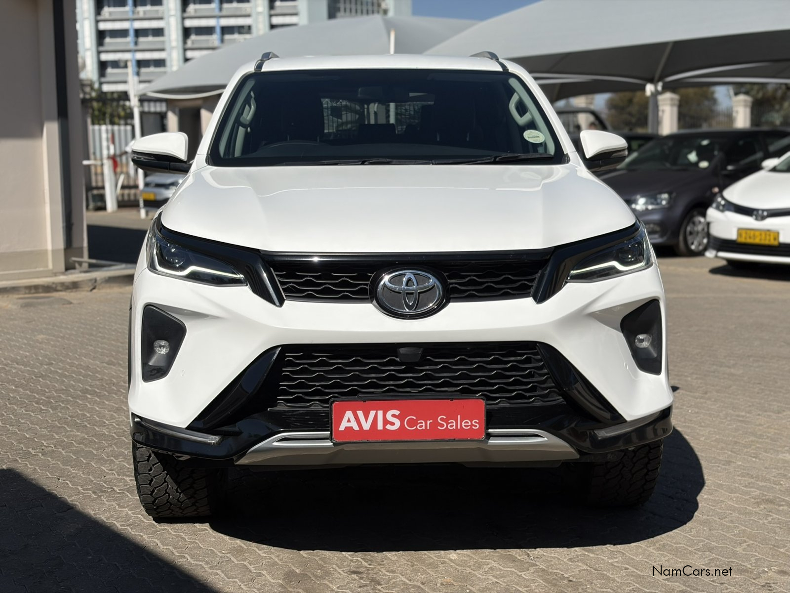 2025 Toyota Fortuner photo 2