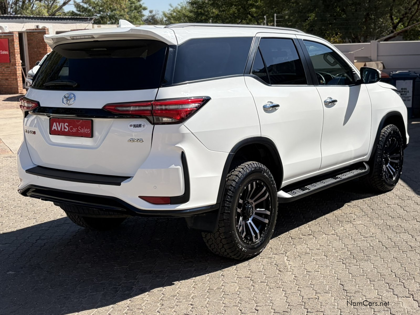 2025 Toyota Fortuner photo 6