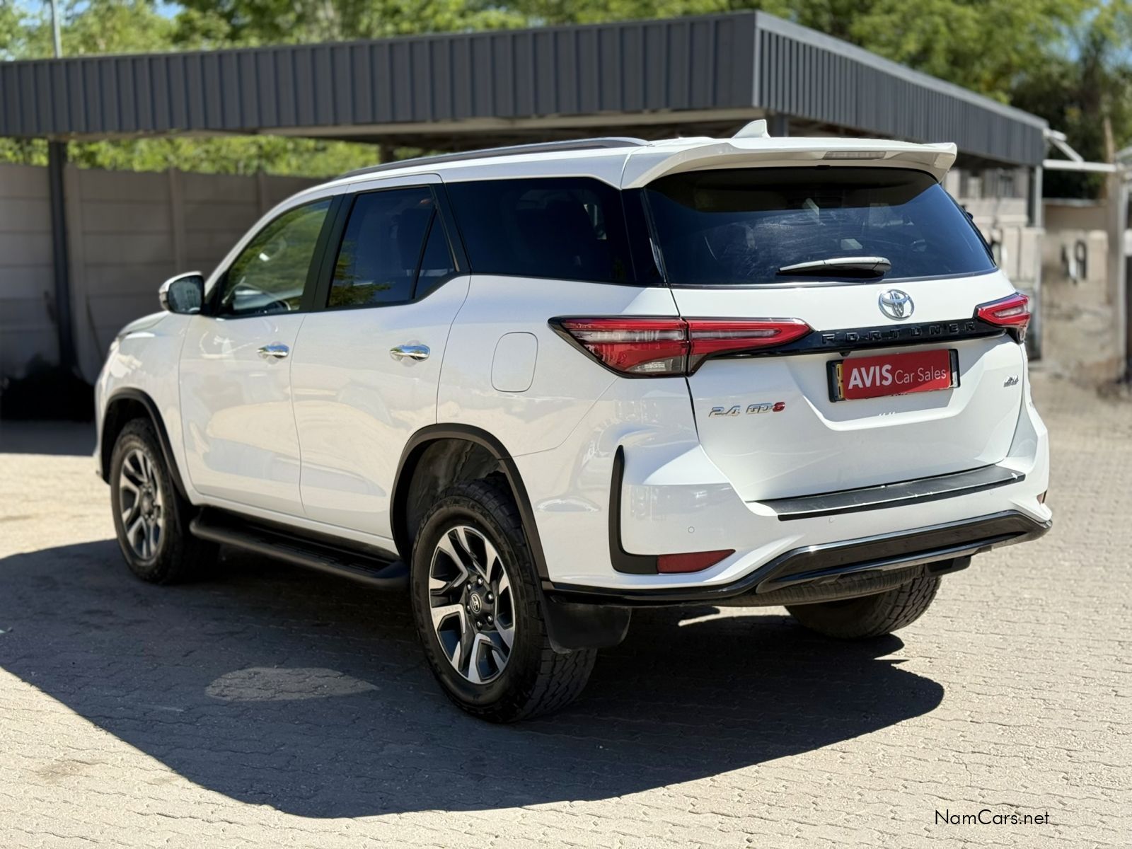 2025 Toyota Fortuner photo 4