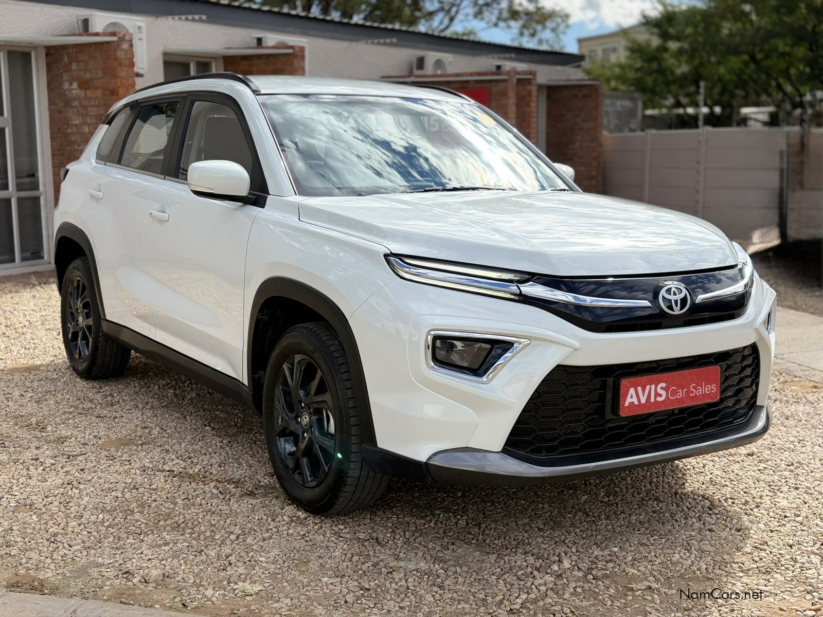 2025 Toyota Urban Cruiser photo 1