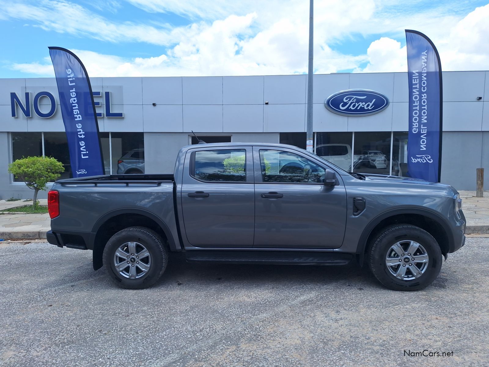 2025 Ford Ranger photo 2
