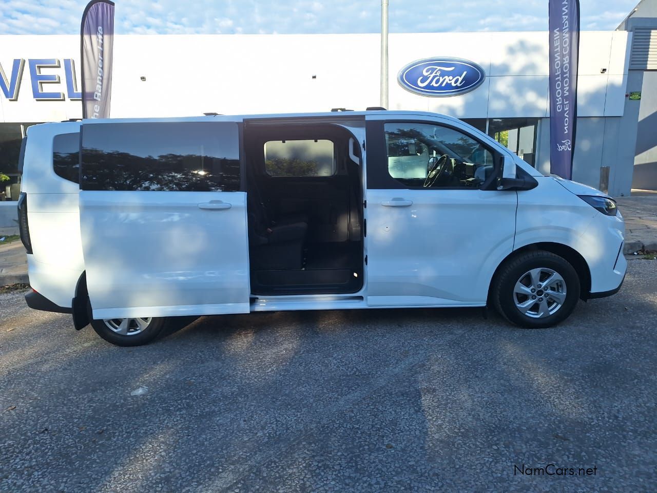 2026 Ford Tourneo photo 4