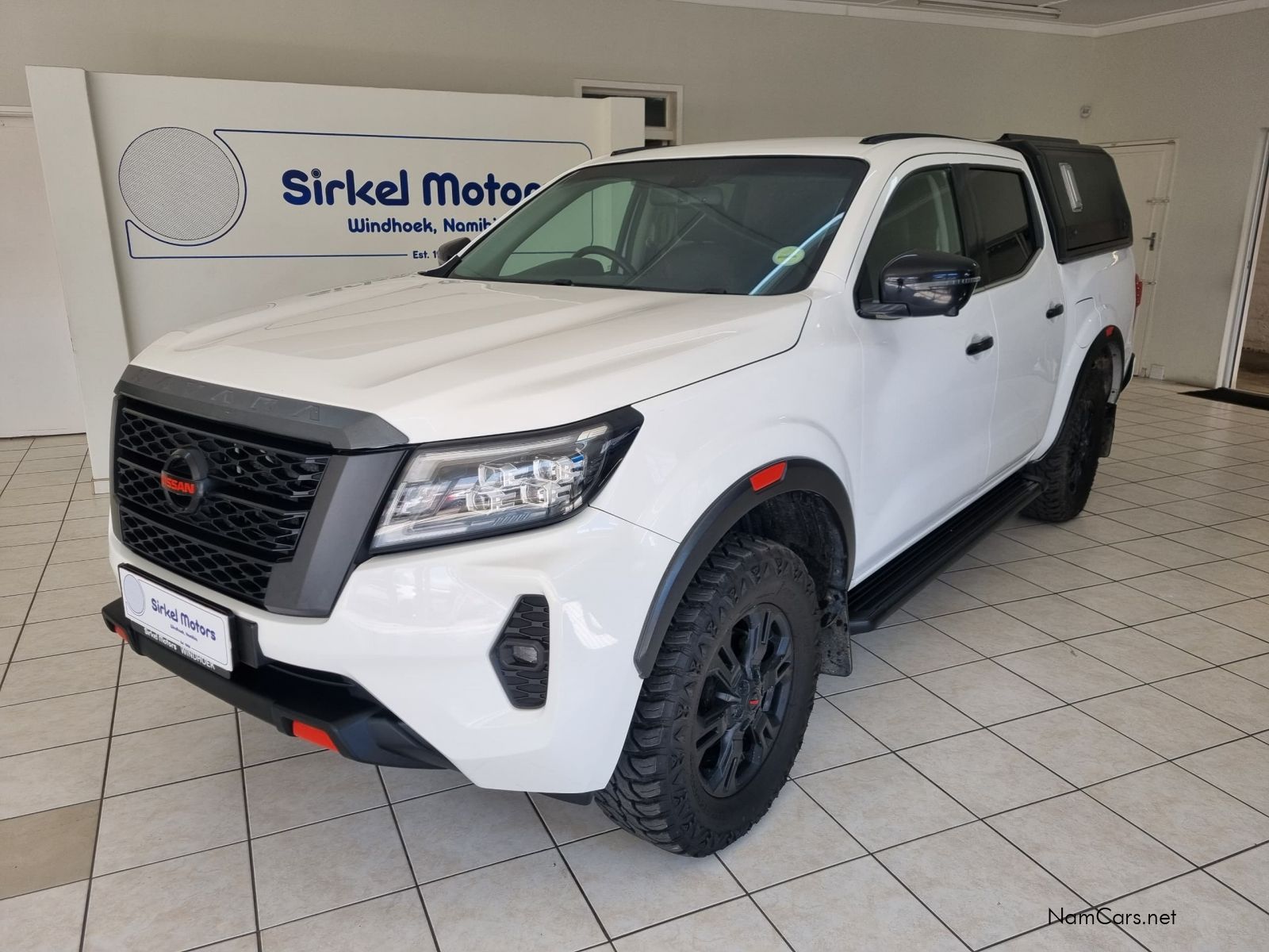 2022 Nissan Navara photo 1