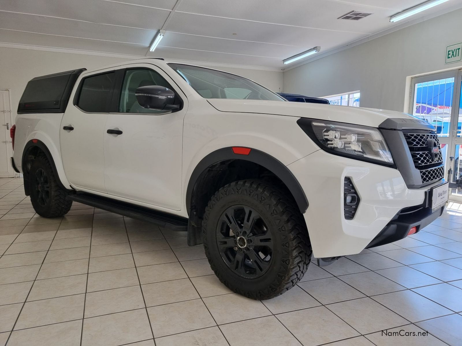 2022 Nissan Navara photo 3