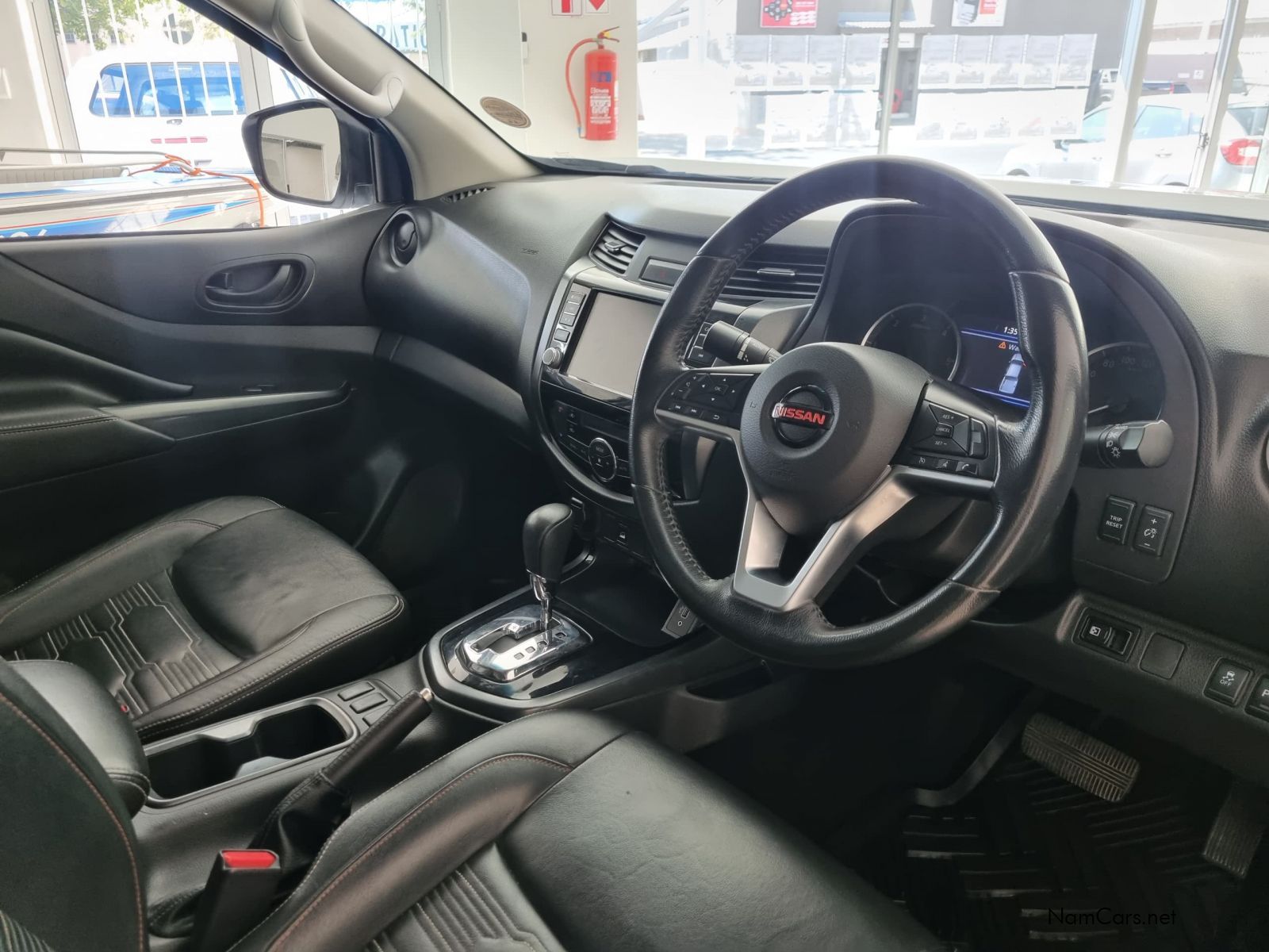 2022 Nissan Navara photo 9