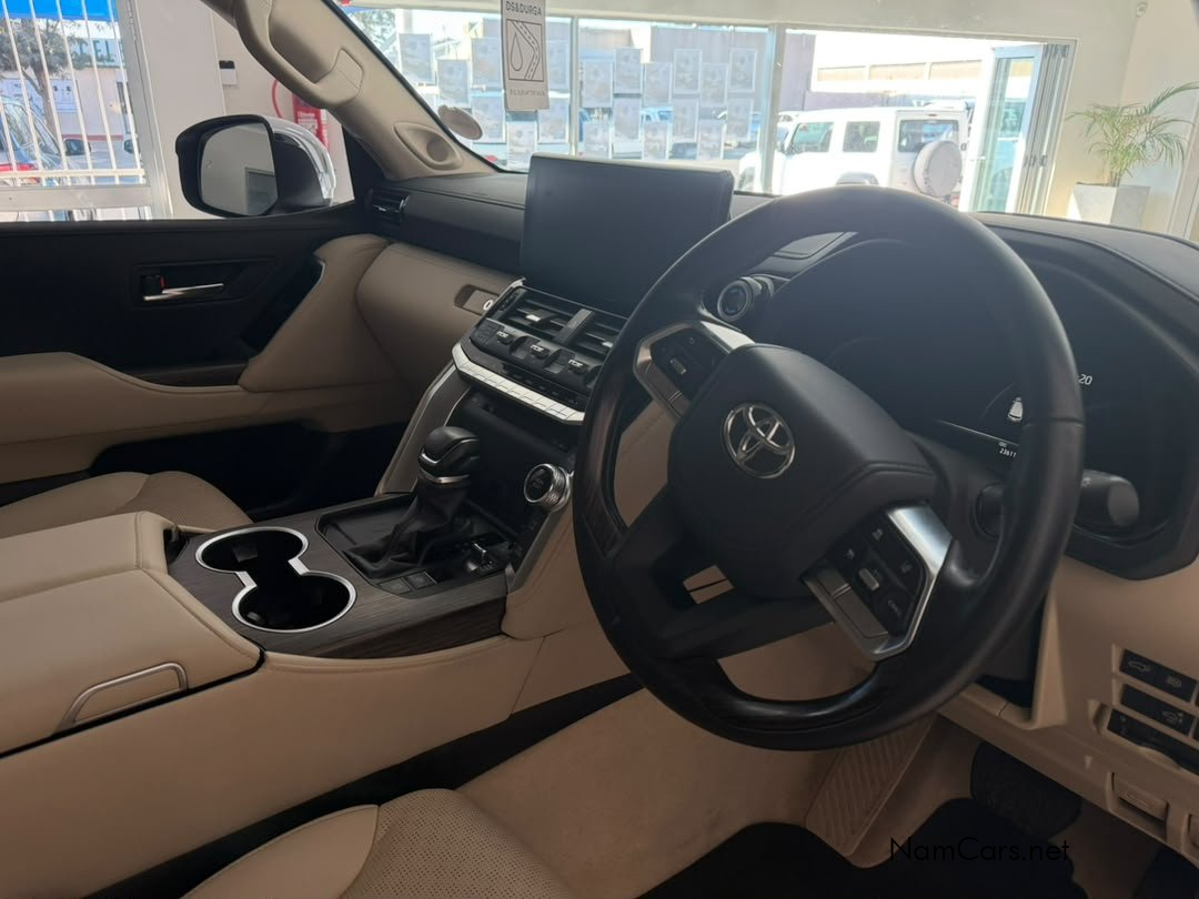 2024 Toyota Land Cruiser photo 10