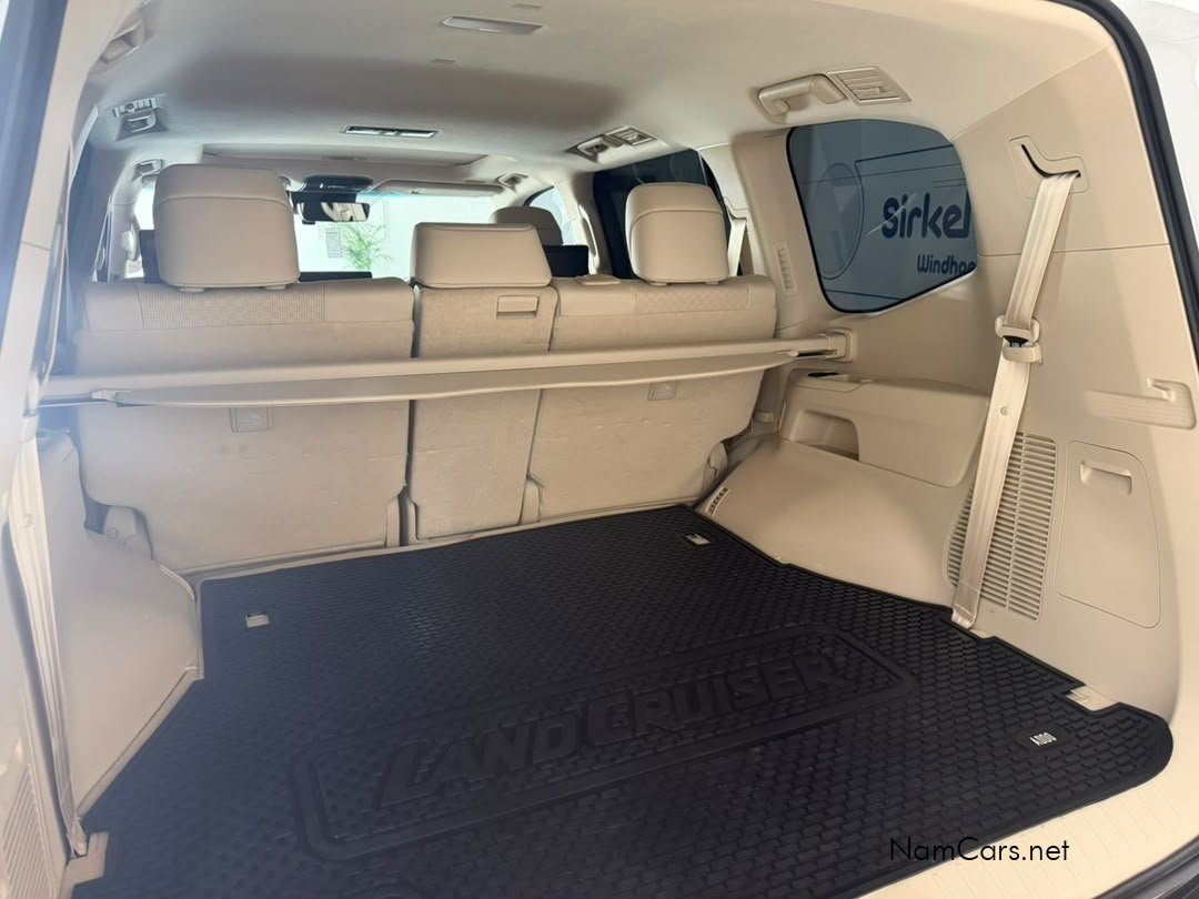 2024 Toyota Land Cruiser photo 19