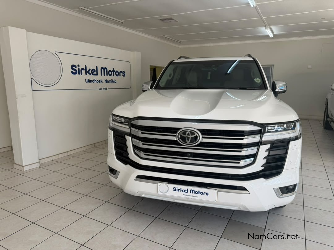 2024 Toyota Land Cruiser photo 2