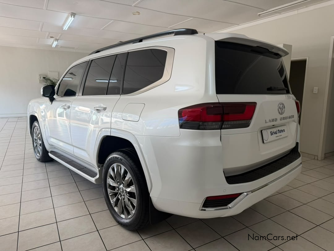 2024 Toyota Land Cruiser photo 6