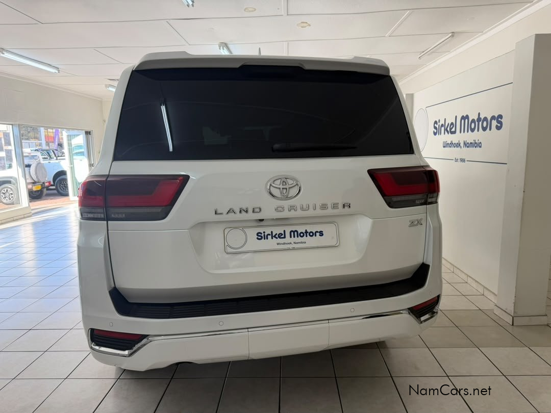 2024 Toyota Land Cruiser photo 7