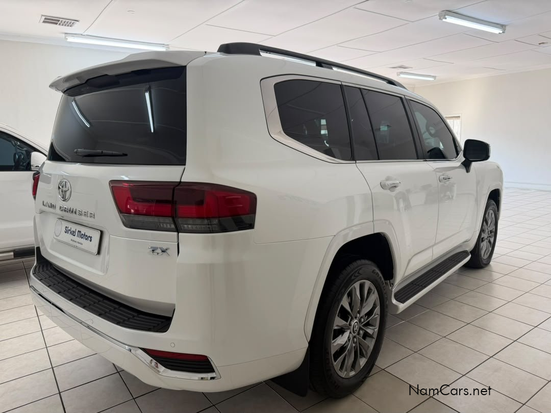 2024 Toyota Land Cruiser photo 8