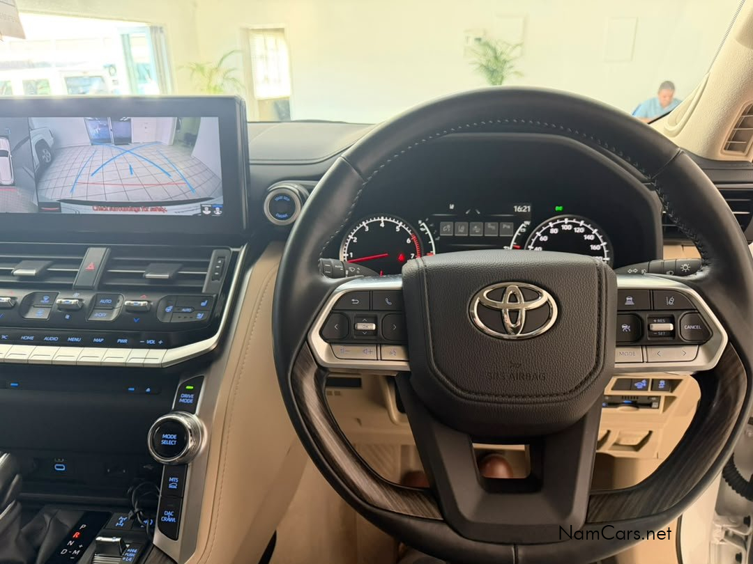2024 Toyota Land Cruiser photo 9