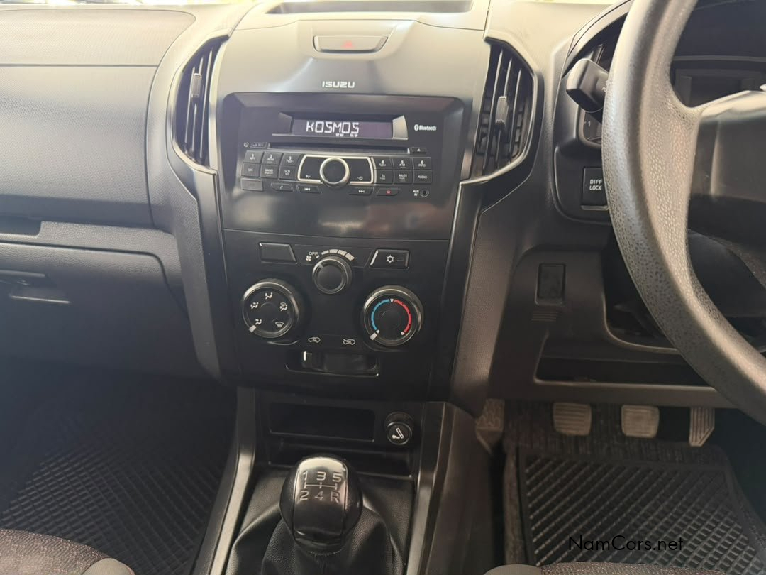 2019 Isuzu D-MAX photo 12