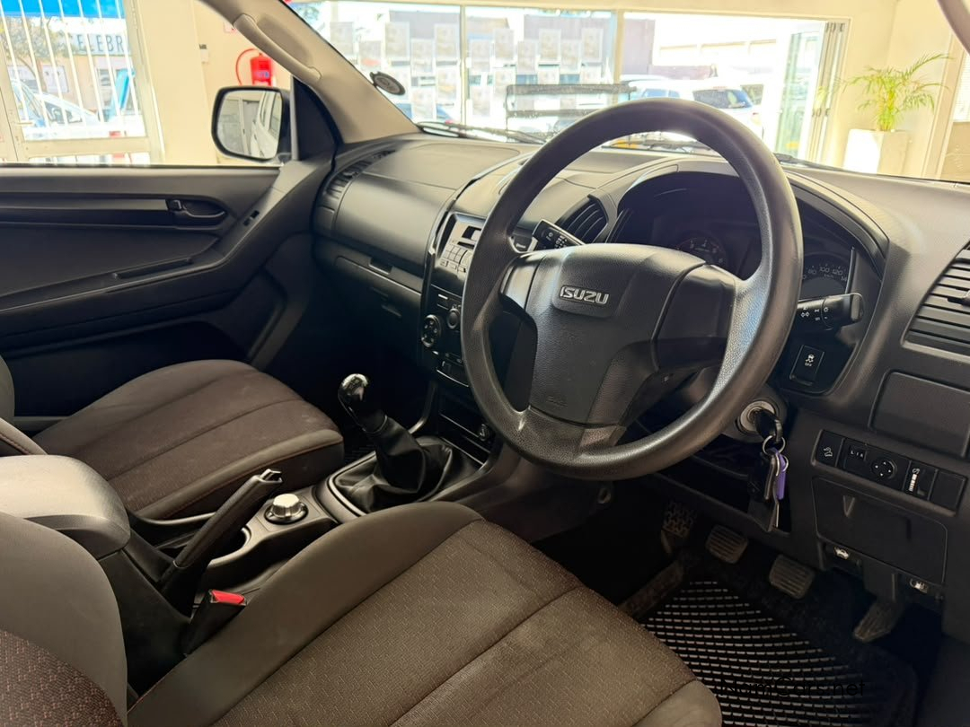 2019 Isuzu D-MAX photo 13