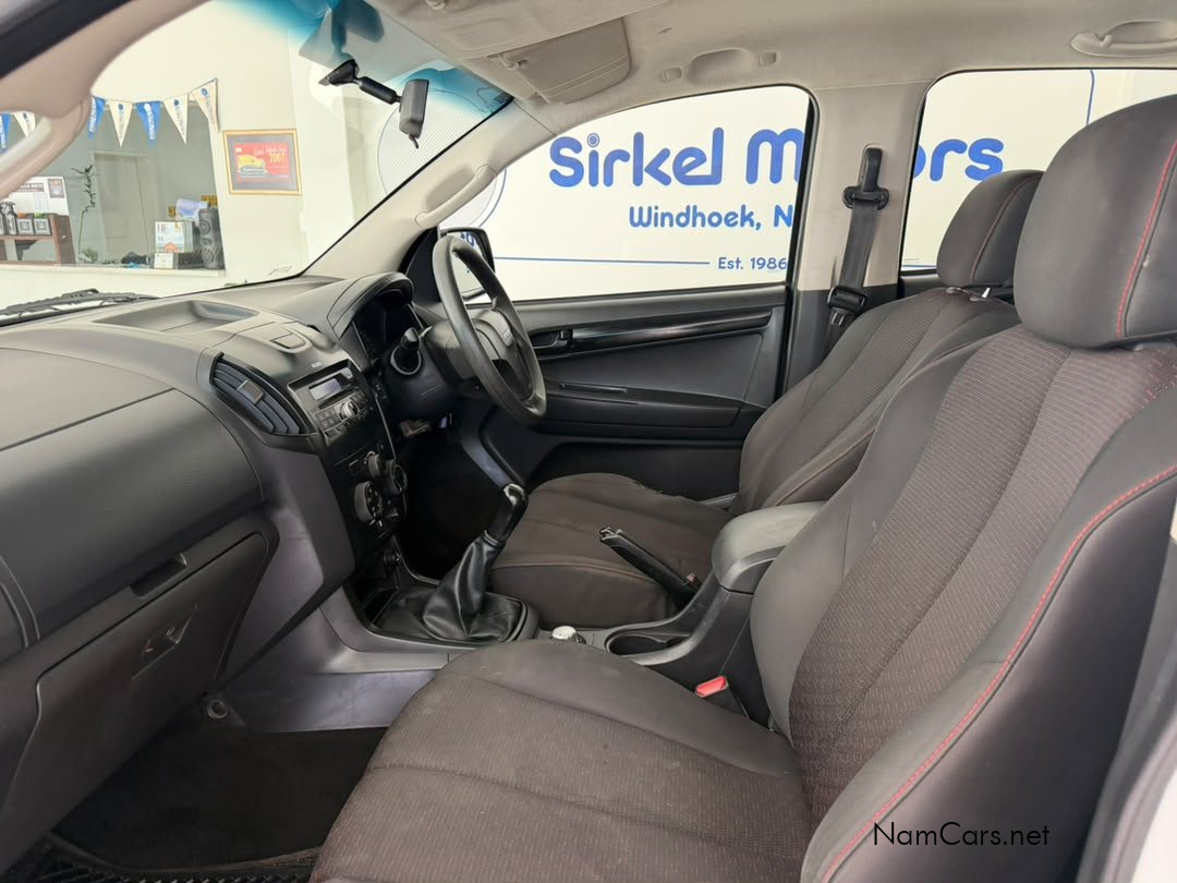 2019 Isuzu D-MAX photo 15