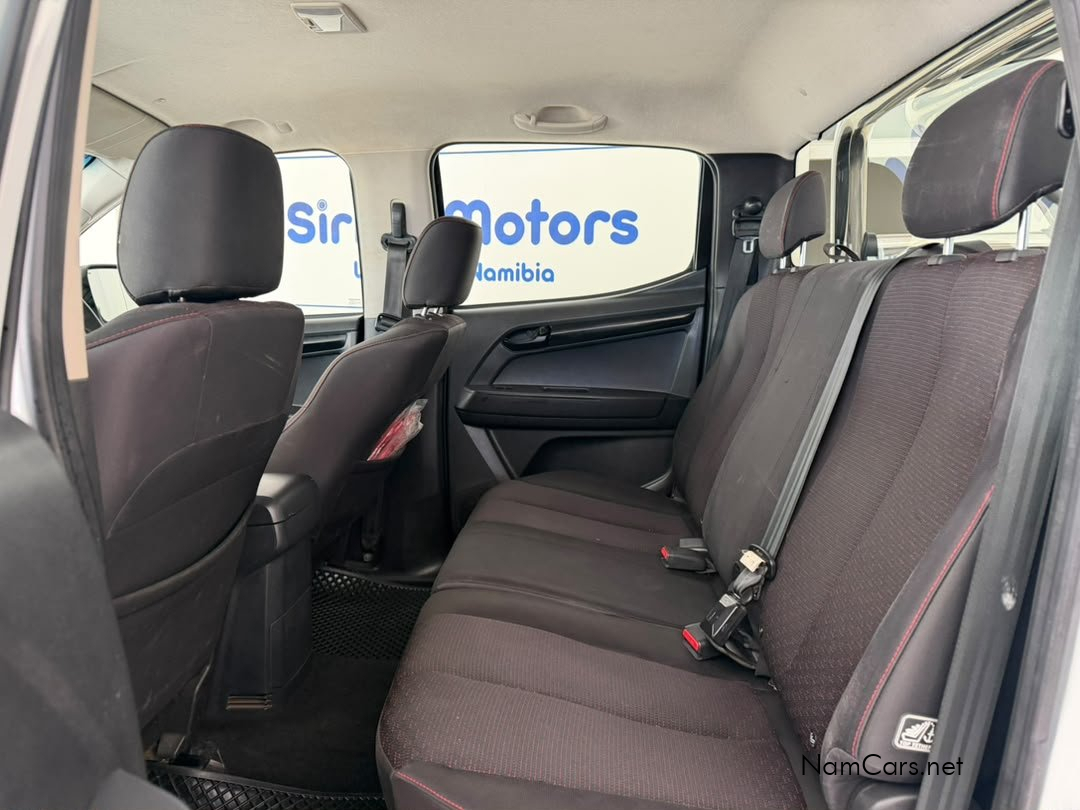 2019 Isuzu D-MAX photo 17