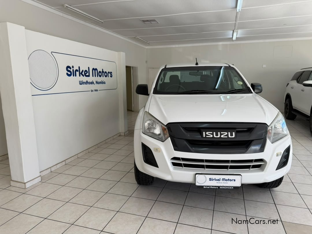 2019 Isuzu D-MAX photo 3