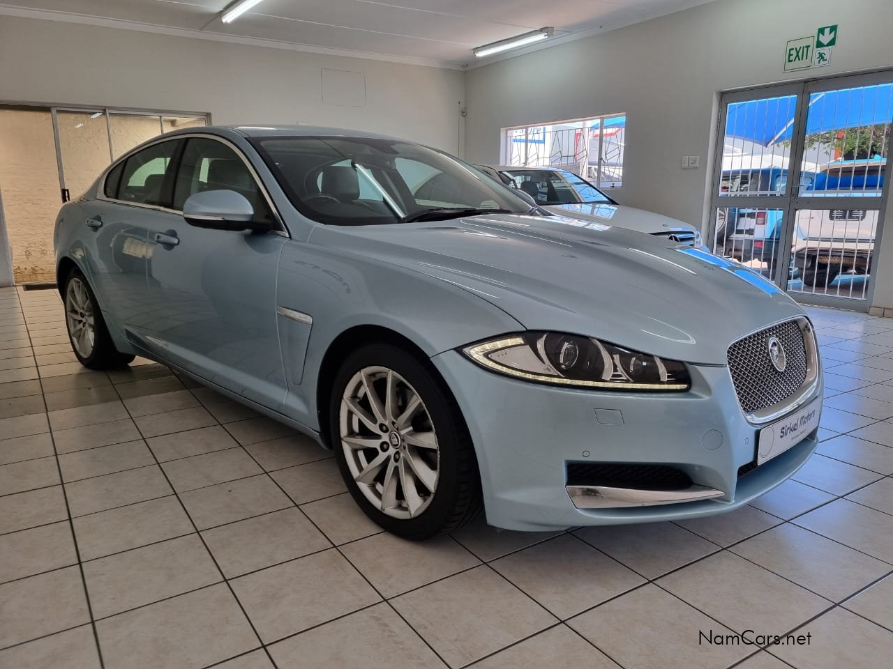 2013 Jaguar XF photo 5
