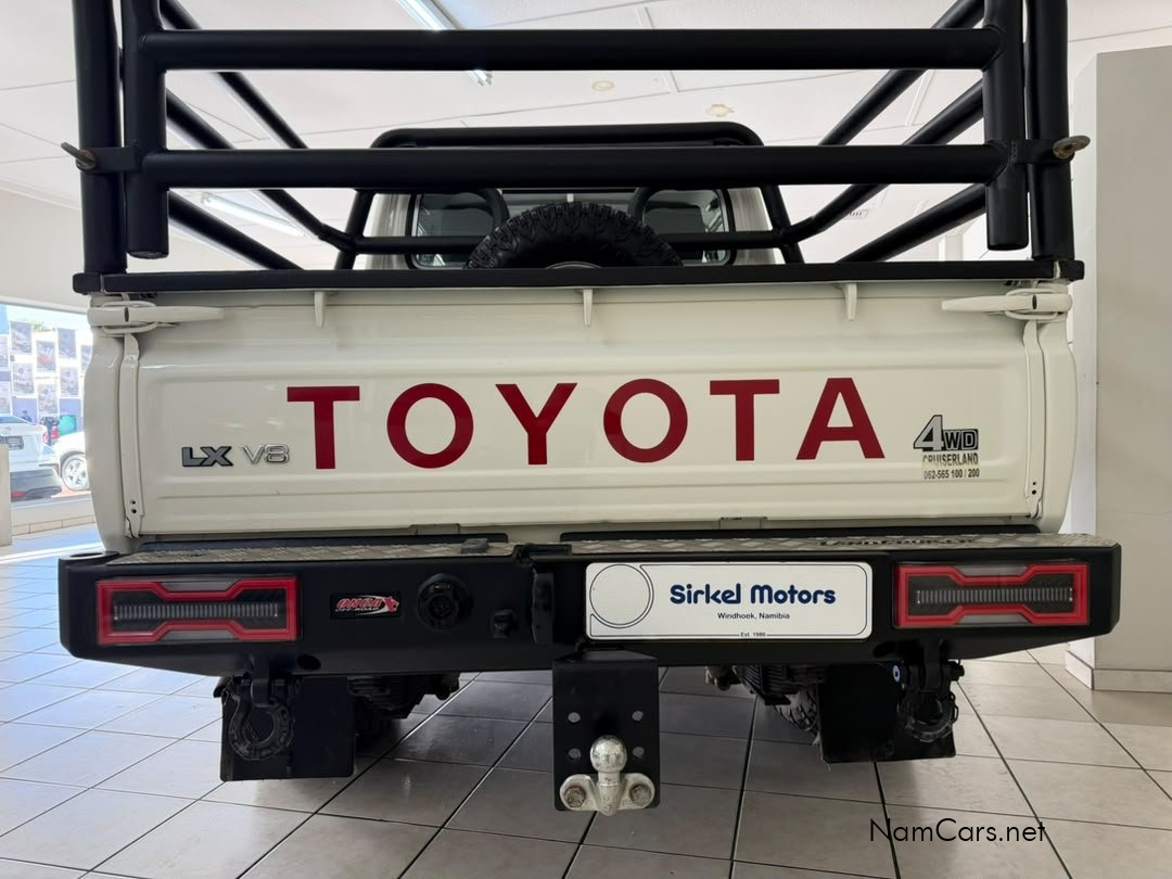 2021 Toyota Land Cruiser photo 10