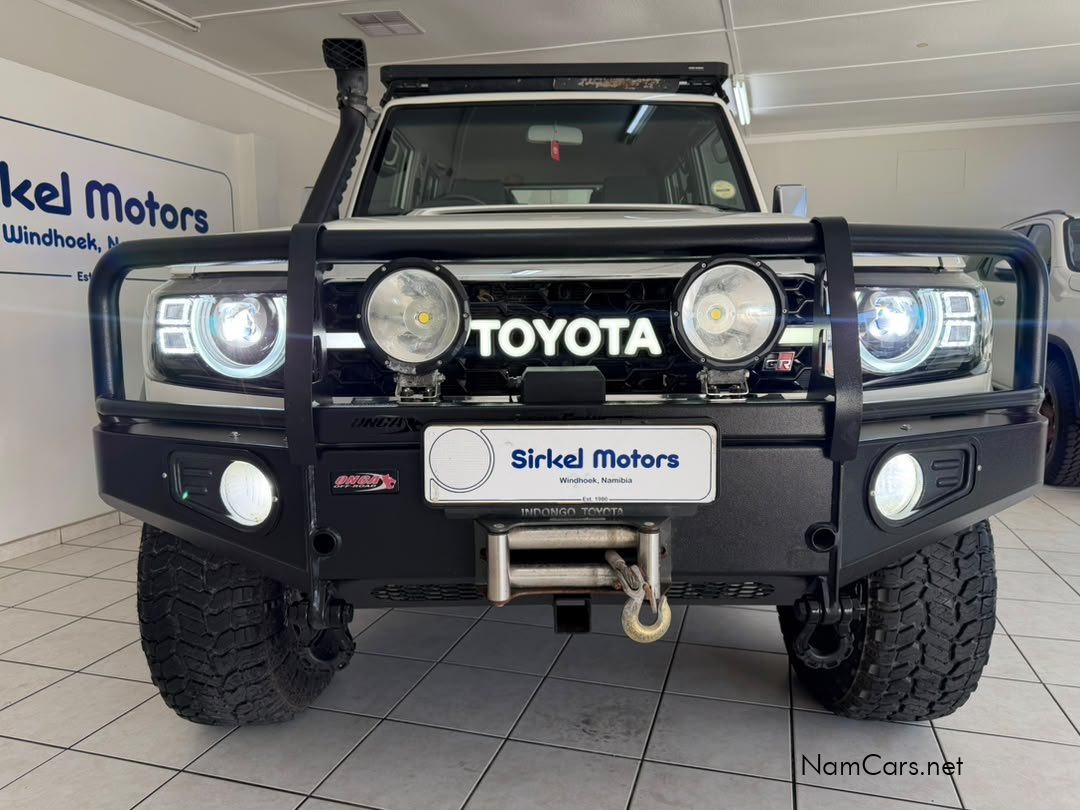 2021 Toyota Land Cruiser photo 6