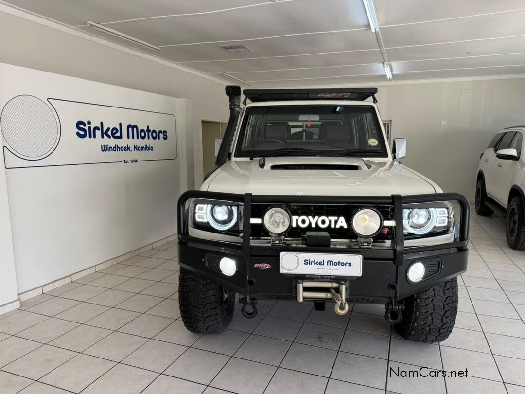 2021 Toyota Land Cruiser photo 7